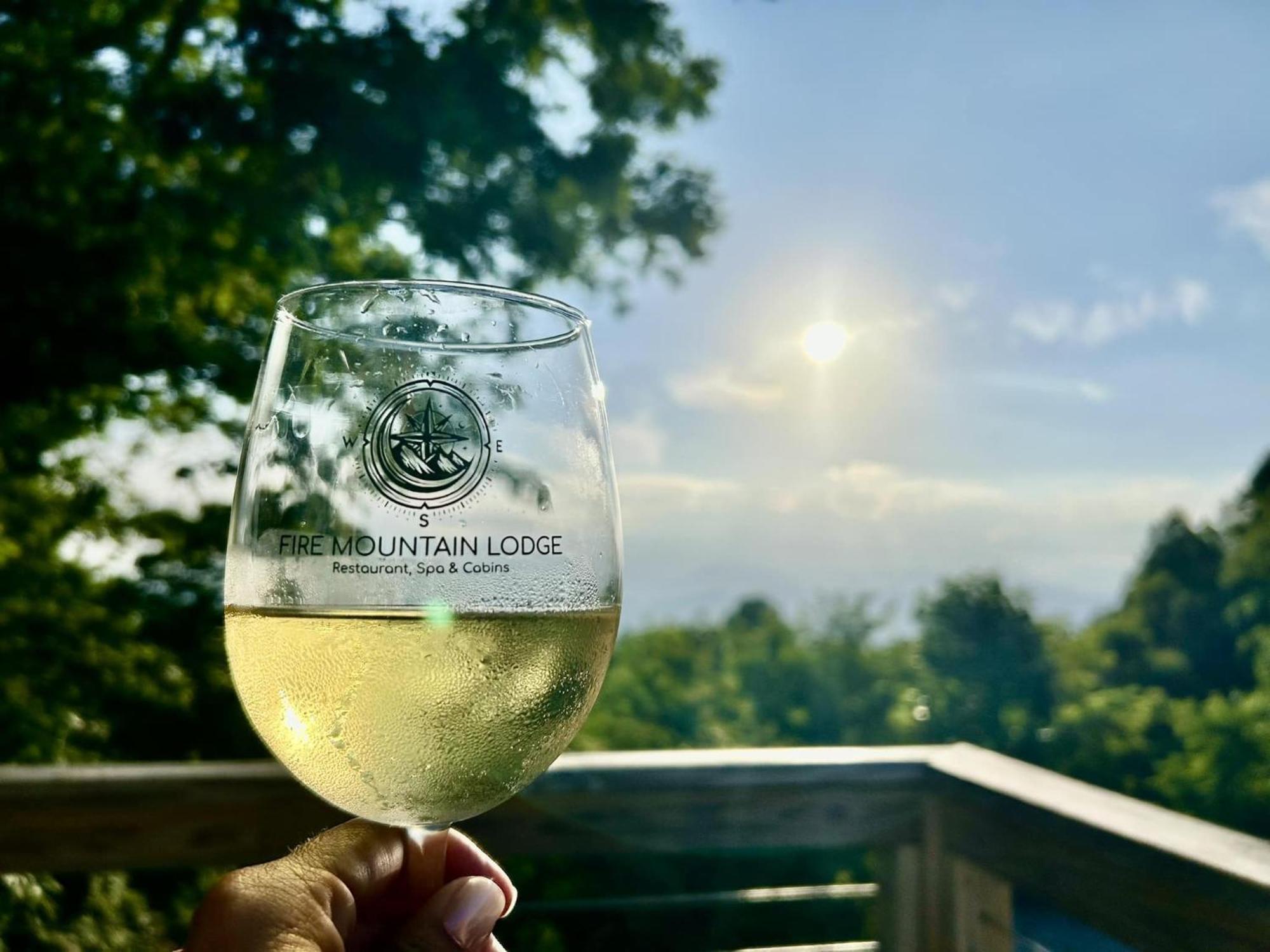 海兰兹 Fire Mountain酒店 外观 照片